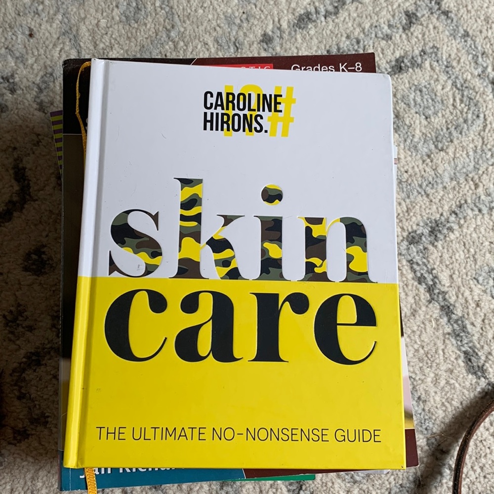 Read once - skincare book - Caroline Hirons